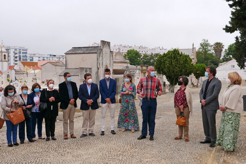 Semana do Mar e do Pescador 2021 - deposição de flores no Memorial ao Pescador