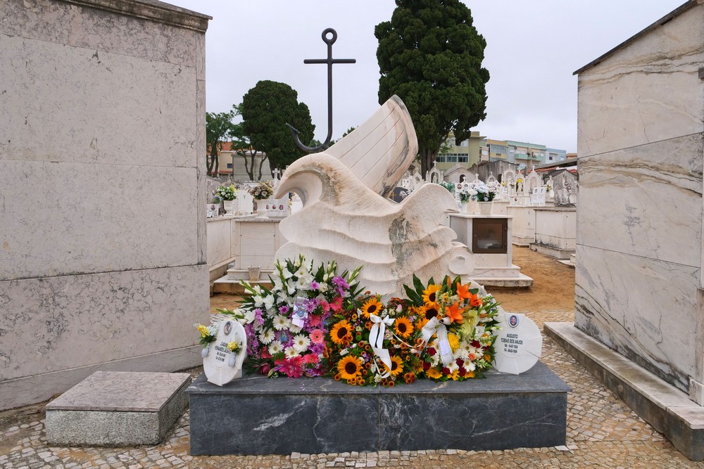 Semana do Mar e do Pescador 2021 - deposição de flores no Memorial ao Pescador