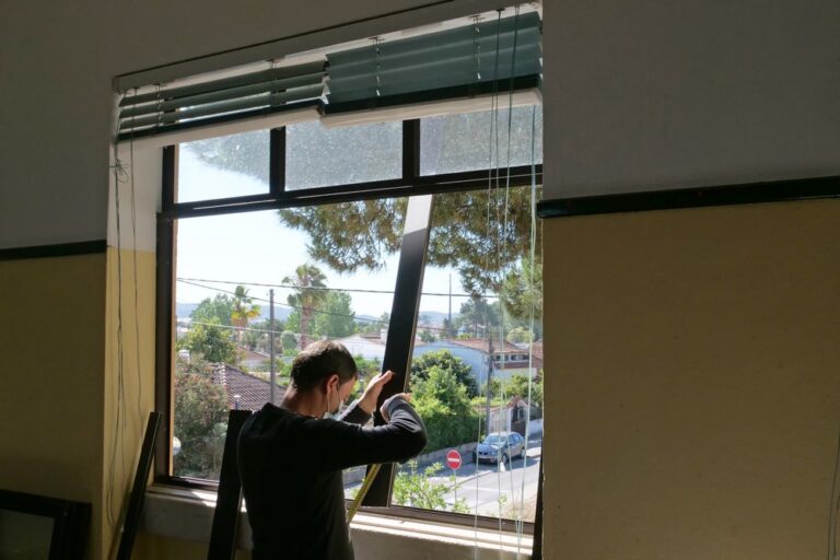 Escola de Brejos de Clérigo -colocação de estores térmicos