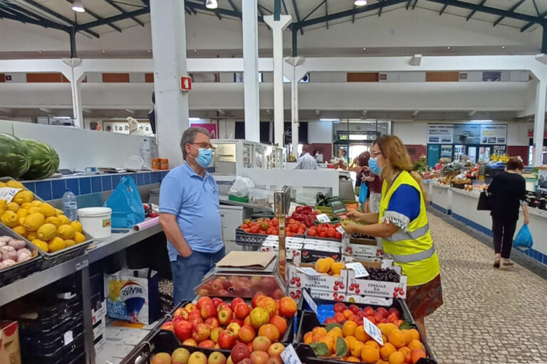 Setúbal Composto | ação de sensibilização no Mercado do Livramento
