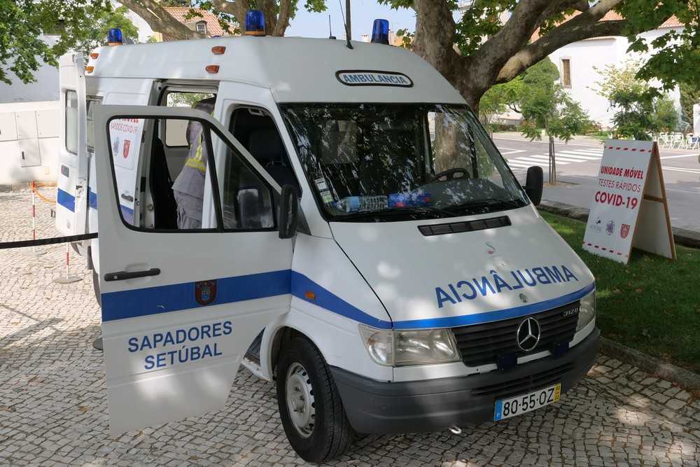 Unidade Móvel de Testes Rápidos Covid-19 | Azeitão