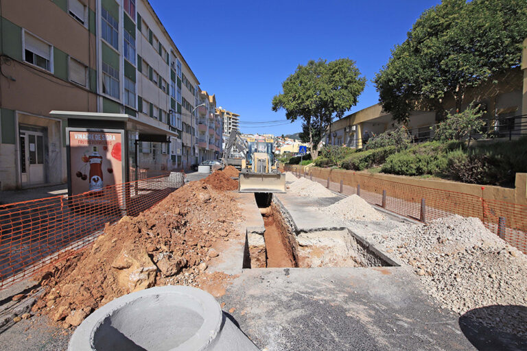 Rua Batalha do Viso - Obras de Reperfilamento e drenagem pluvial