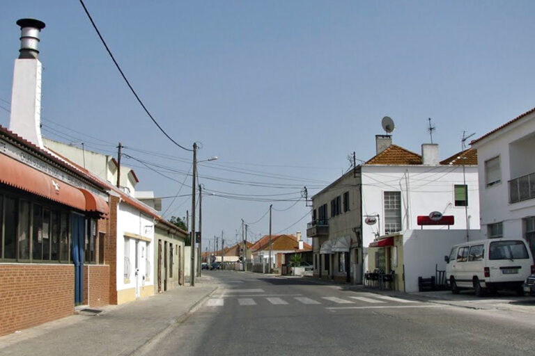 Rua Principal de Praias do Sado