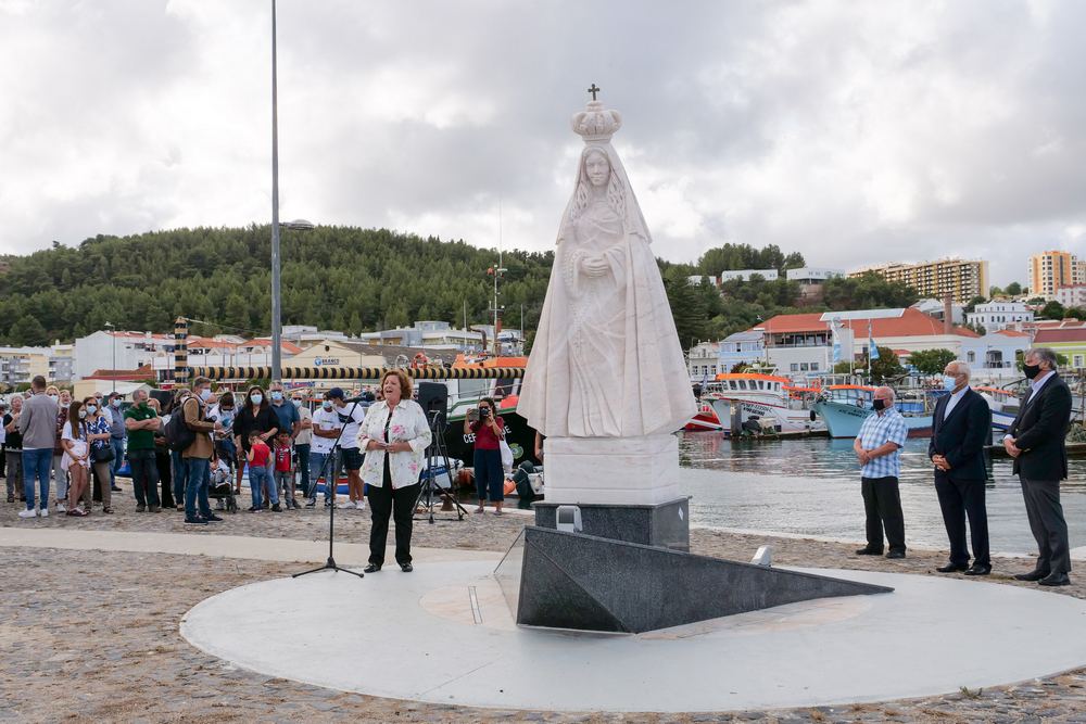 Estátua de Nossa Senhora do Rosário de Troia