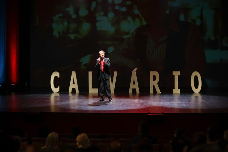 António Calvário no Fórum Municipal Luísa Todi