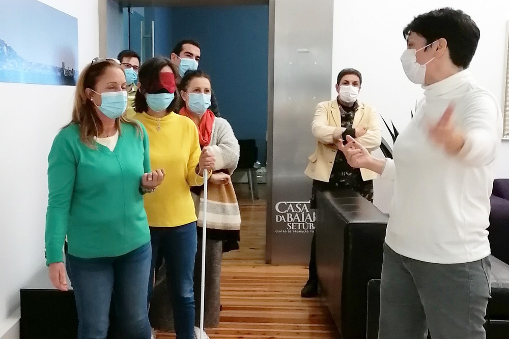 Projeto Cultura Sem Barreiras promove ação de capacitação sobre atendimento inclusivo