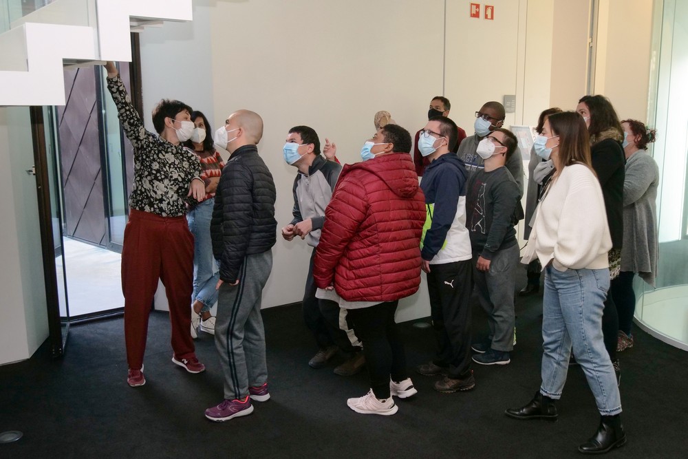 Projeto Cultura Sem Barreiras promove ação de capacitação sobre atendimento inclusivo