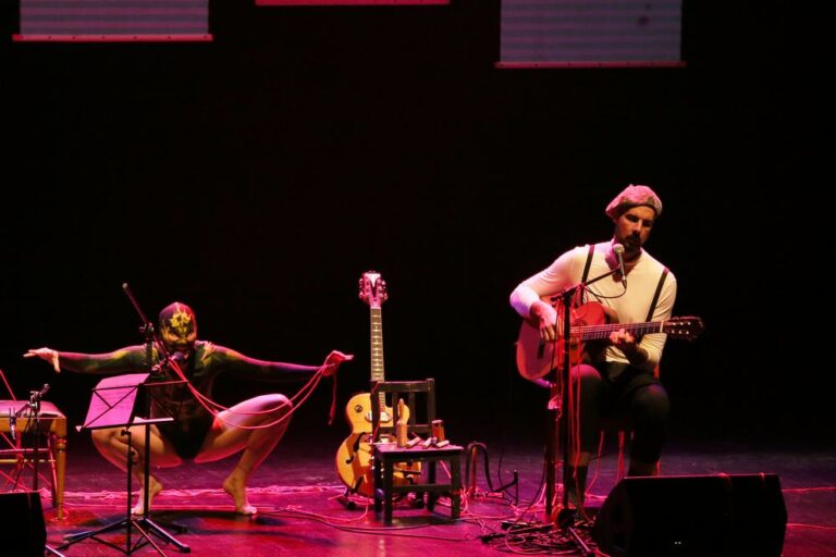 Et Toi Michel no Fórum Municipal Luísa Todi