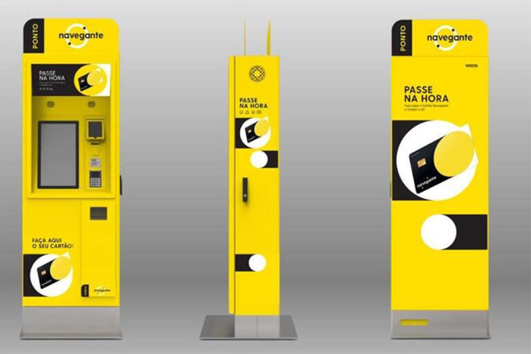 Ponto Navegante - máquina que permite a emissão imediata e o carregamento de cartões navegante