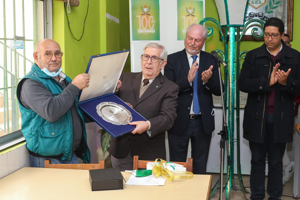 O Grupo Desportivo Setubalense Os 13 comemorou o centésimo aniversário numa cerimónia que incluiu a apresentação do hino da coletividade