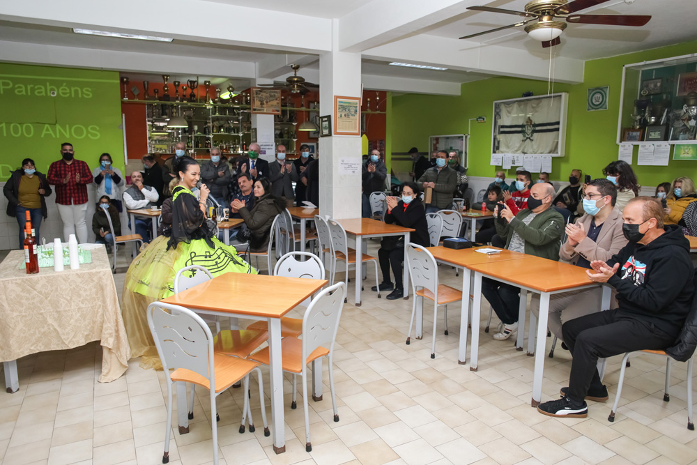 O Grupo Desportivo Setubalense Os 13 comemorou o centésimo aniversário numa cerimónia que incluiu a apresentação do hino da coletividade