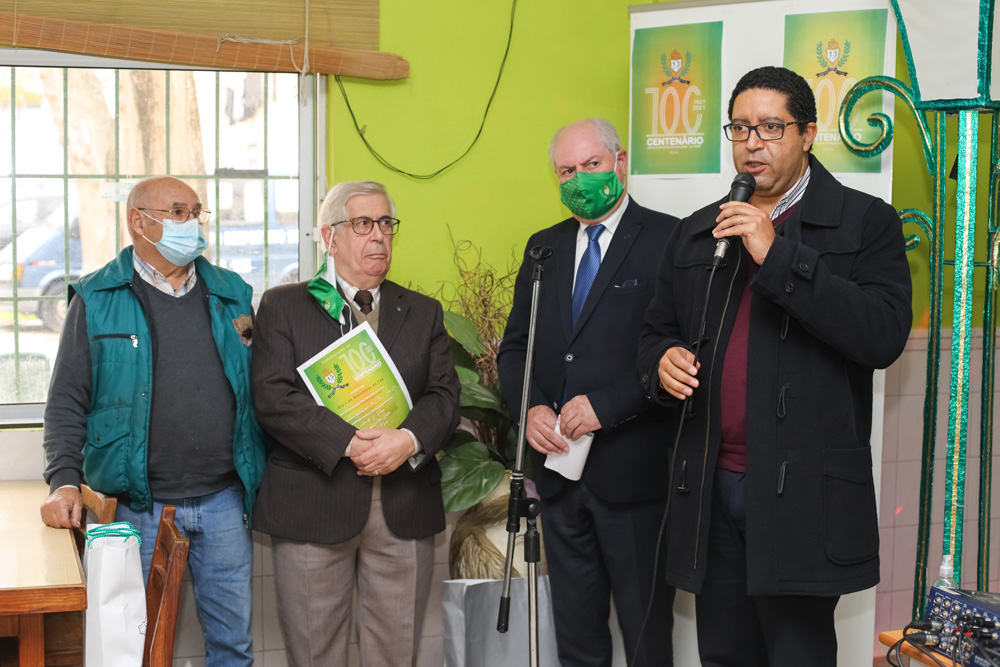 O Grupo Desportivo Setubalense Os 13 comemorou o centésimo aniversário numa cerimónia que incluiu a apresentação do hino da coletividade