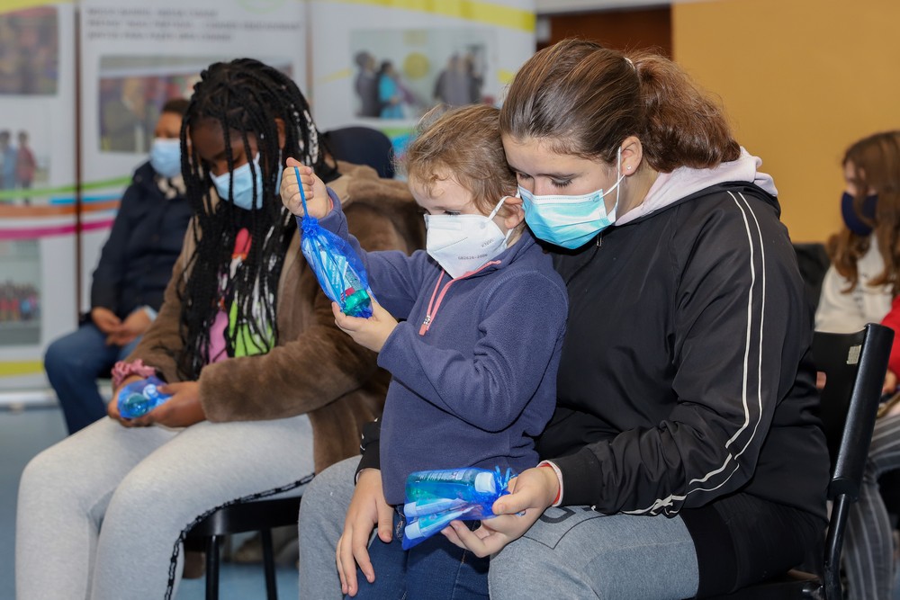 O Centro Multicultural acolheu duas sessões de higiene oral, proporcionadas pela candidatura “Oficinas de Organização e Ação", do Programa Bairros Saudáveis, e pelo projeto Férias no Bairro, integrado no programa municipal Nosso Bairro, Nossa Cidade.