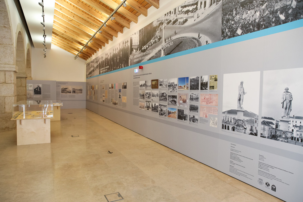 Exposição "Monumento a Bocage. 150 a olhar o Sado"
