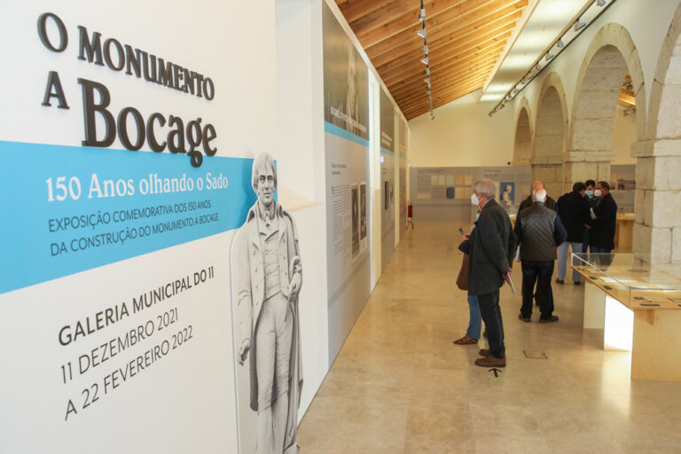 Exposição "Monumento a Bocage. 150 a olhar o Sado"