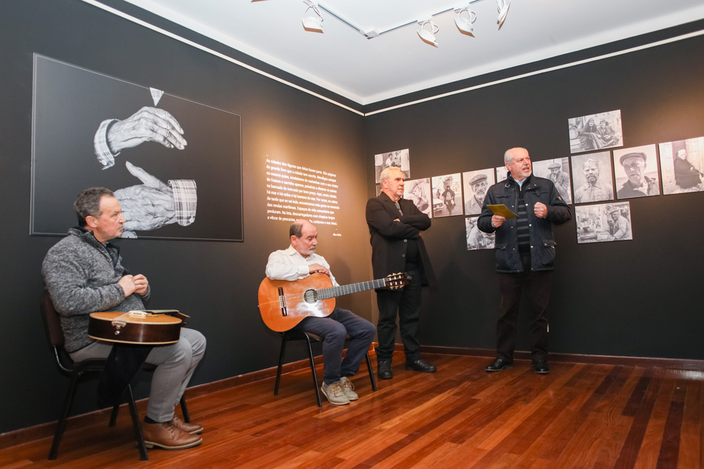 A exposição "40 Anos, 40 Imagens - Típicas de Setúbal", com fotografias de Fernando Pinho, está patente no Museu de Trabalho Michel Giacometti