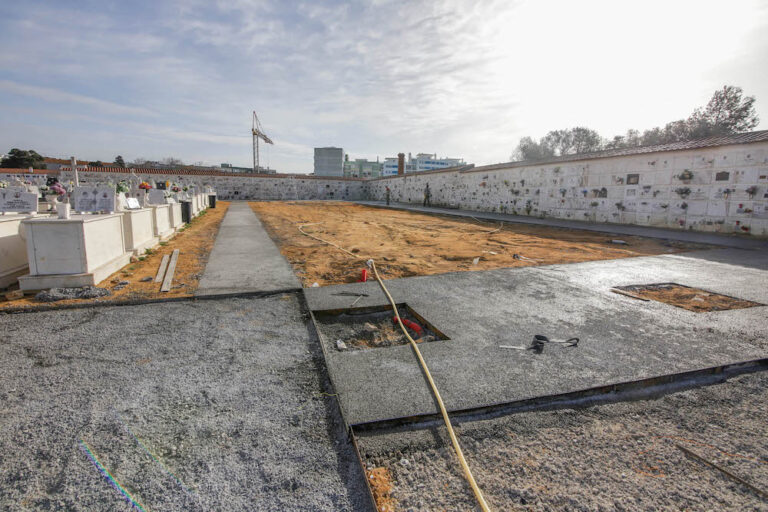 A Câmara Municipal de Setúbal está a proceder a melhoramentos no Cemitério de Nossa Senhora da Piedade