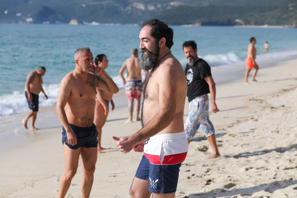 O Mergulho Motard Solidário, realizado n dia 1 de janeiro, na Praia da Figueirinha, visou angariar fundos para a Associação Nacional de Cuidadores Informais