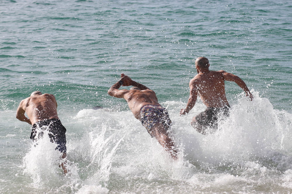 O Mergulho Motard Solidário, realizado n dia 1 de janeiro, na Praia da Figueirinha, visou angariar fundos para a Associação Nacional de Cuidadores Informais