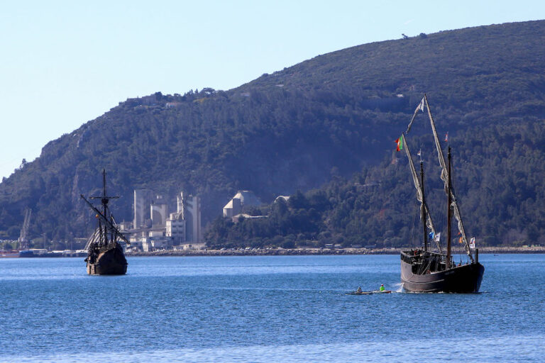 Projeto Exploraterra em Setúbal - Nao Santa Maria e caravela Vera Cruz - visitas gratuitas