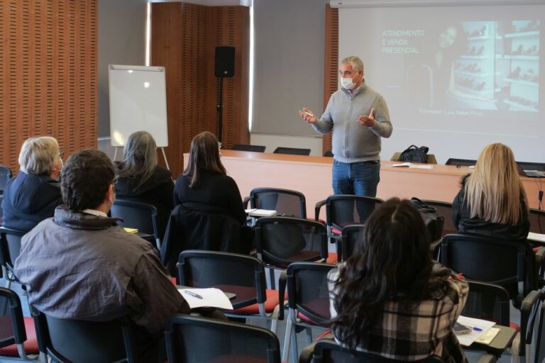Atendimento Presencial de Vendas - ação de formação Mercado do Livramento - plano de formação 2022 para tecido empresarial do concelho de Setúbal