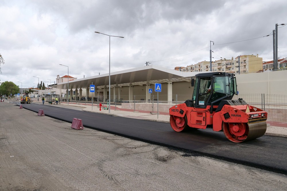 Repavimentações em troço da Avenida dos Ciprestes