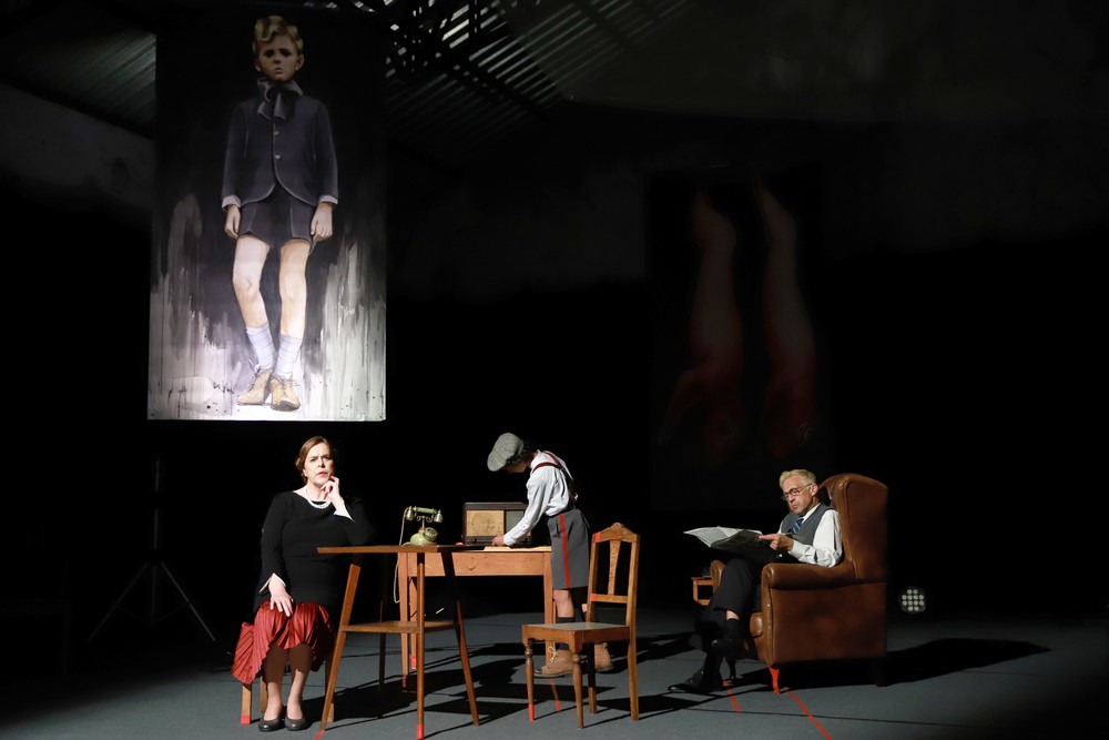 Cruz de Giz - peça de teatro do TAS - A Gráfica