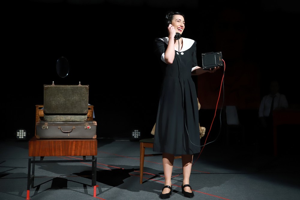 Cruz de Giz - peça de teatro do TAS - A Gráfica