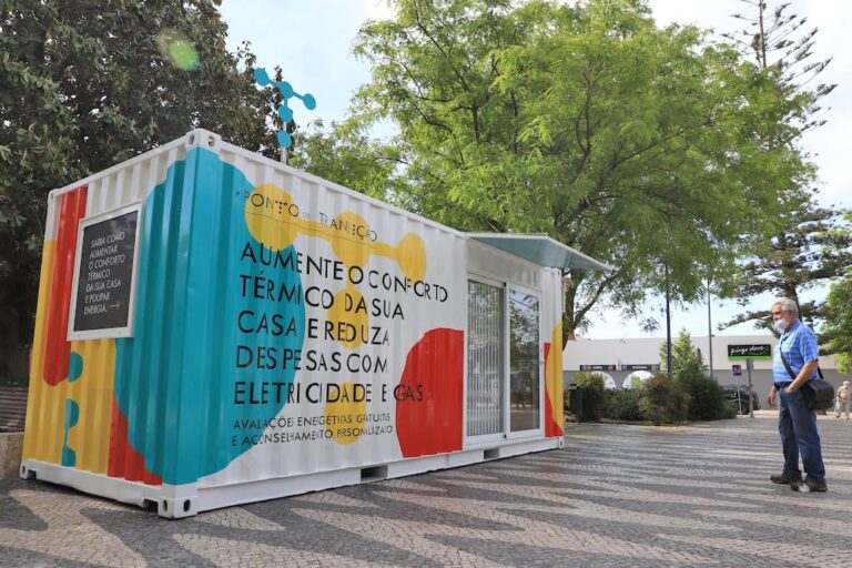 Ponto de Transição ajuda na Avenida Luísa Todi a combater a pobreza energética