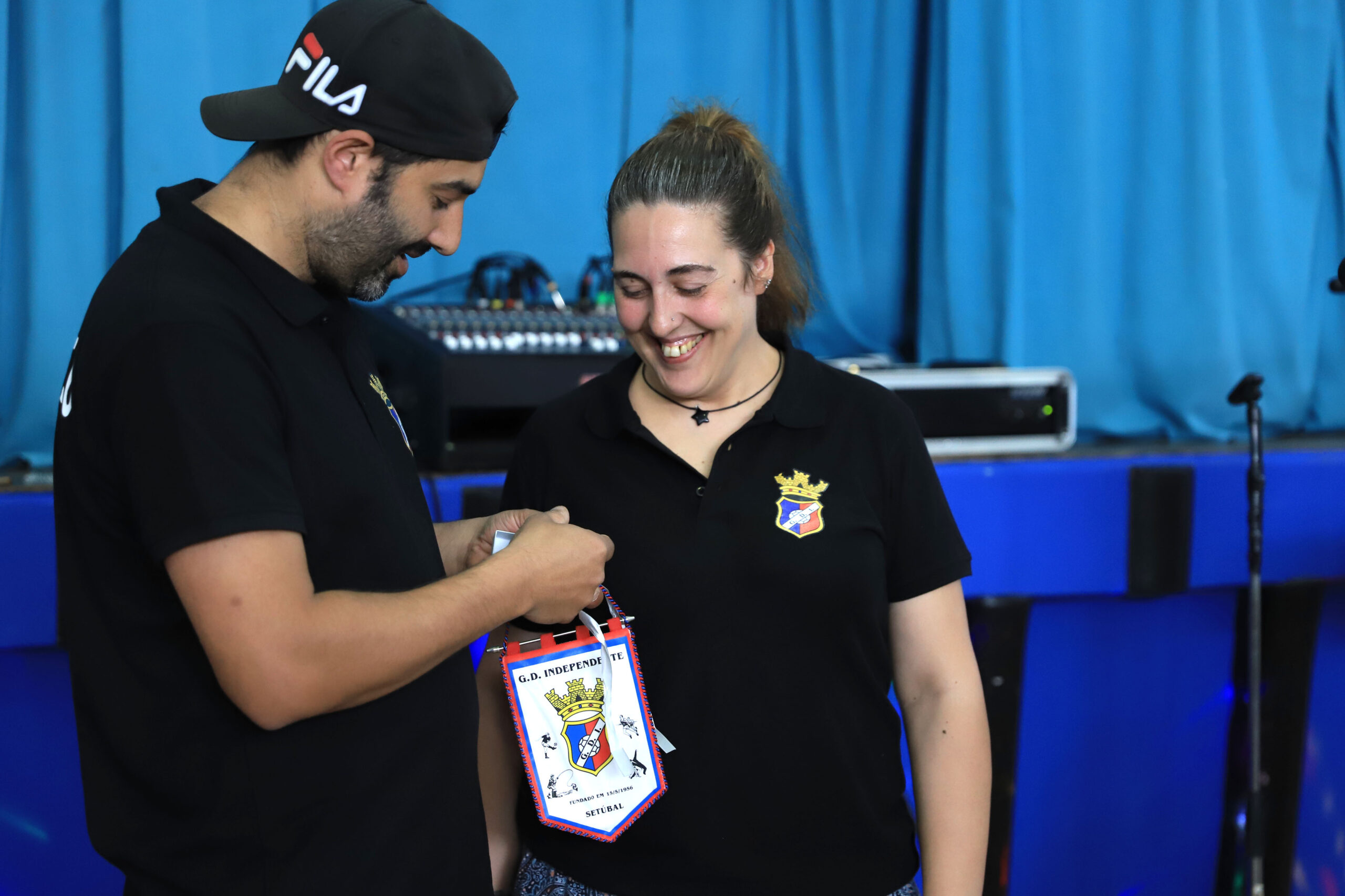 Grupo Desportivo Independente - comemorações 66.º aniversário - emblema de prata - sócio 25 anos