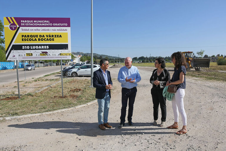 Parque de rebatimento na zona da Várzea