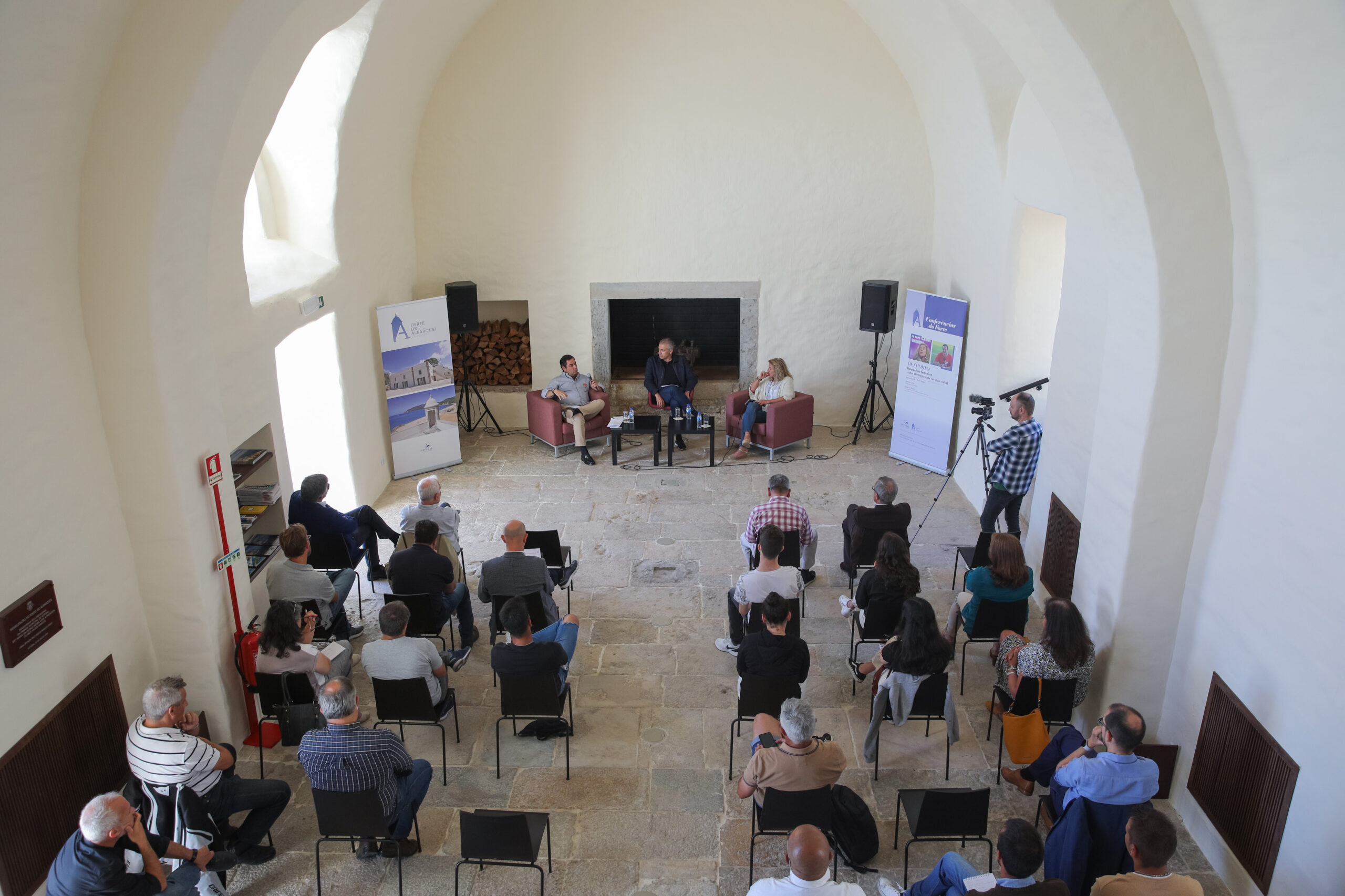 Futebol feminino à conversa no Forte de Albarquel