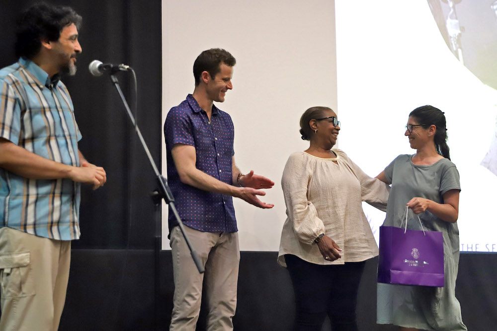 Sharon Louise Preston-Folta, a filha secreta de Louis Armstrong, assistiu em Setúbal à exibição do documentário “Little Satchmo”, que conta a história da única filha da lenda do jazz.