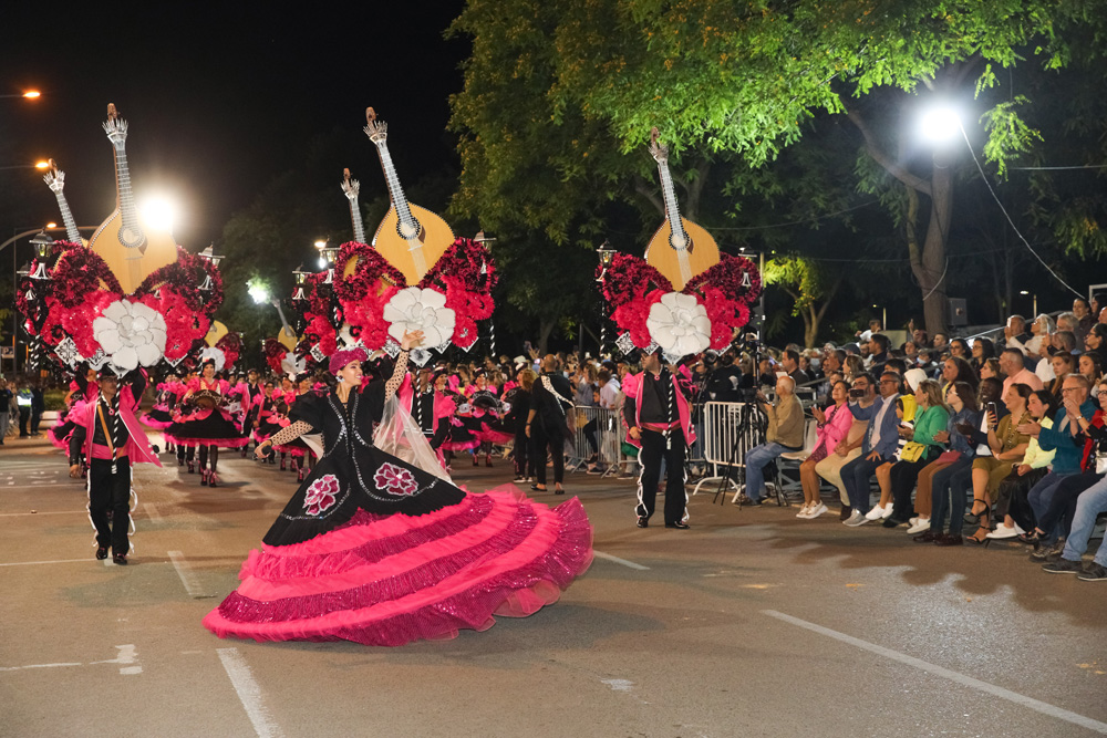 Marchas Populares 2022 | Desfile de apresentação | União Desportiva e Recreativa das Pontes com a madrinha Joana Lança