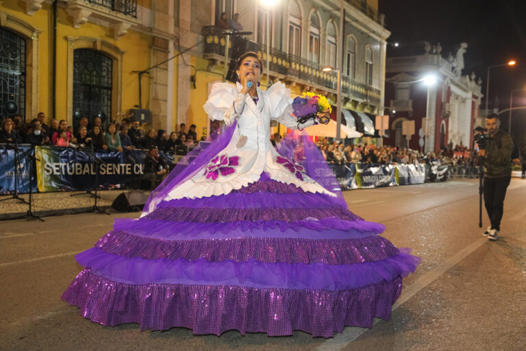 Marchas Populares 2022 | Desfile de apresentação | Madrinha das Madrinhas, Carla Lança