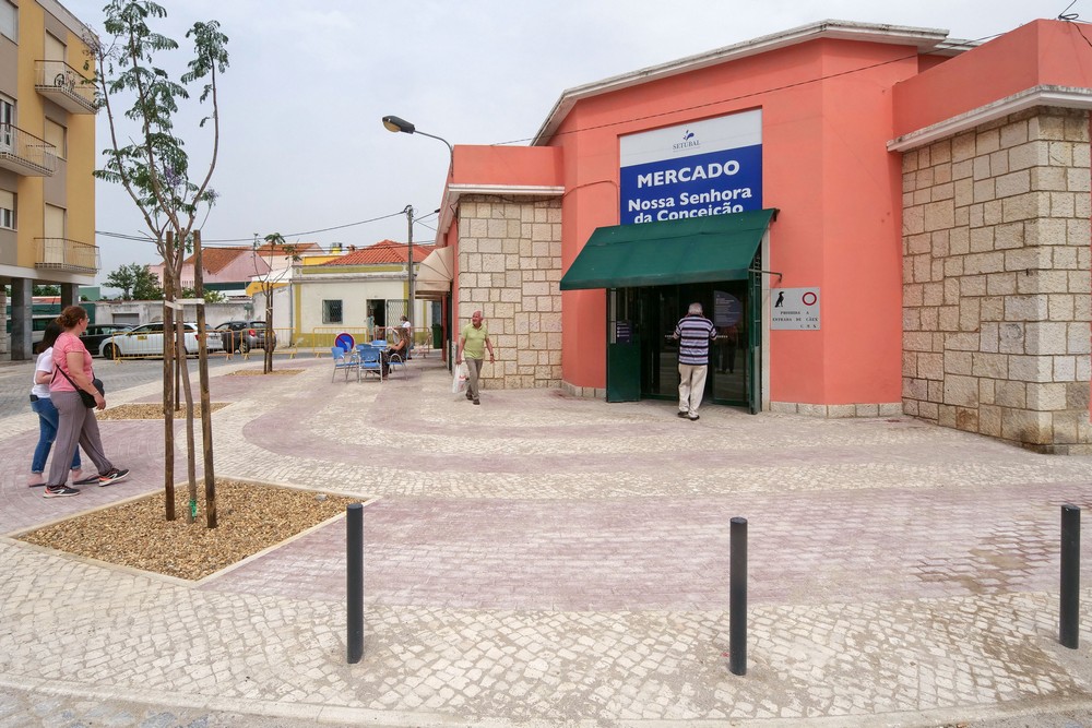 Repavimentações na zona do Bairro Santos Nicolau