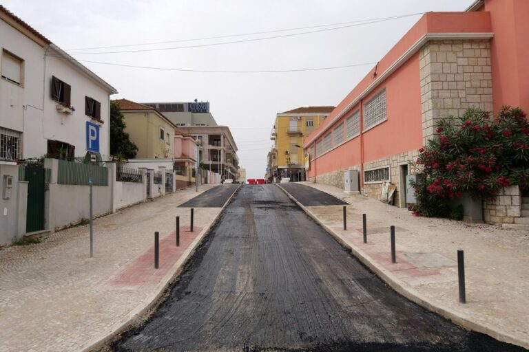 Repavimentações na zona do Bairro Santos Nicolau