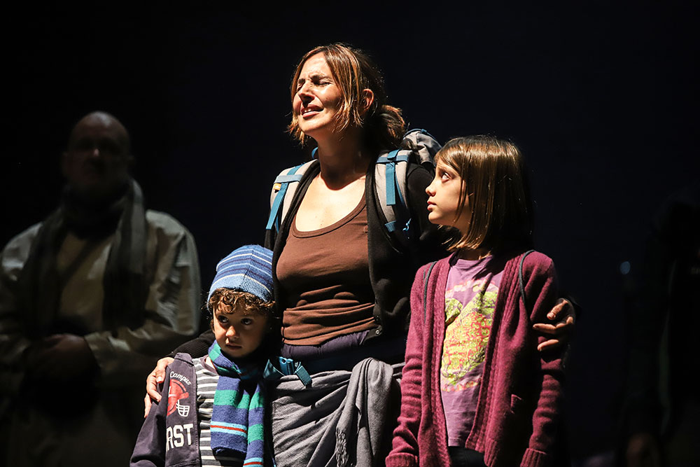 "Migrantes". Festival Setúbal Voz. Coro Setúbal Voz e Atelier de Ópera de Setúbal.