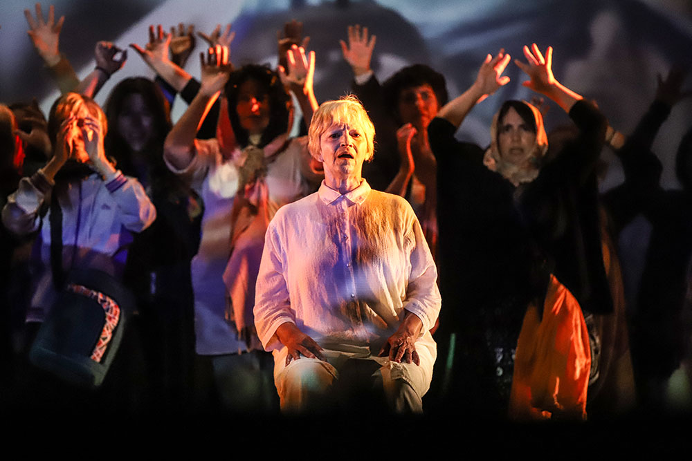 "Migrantes". Festival Setúbal Voz. Coro Setúbal Voz e Atelier de Ópera de Setúbal.