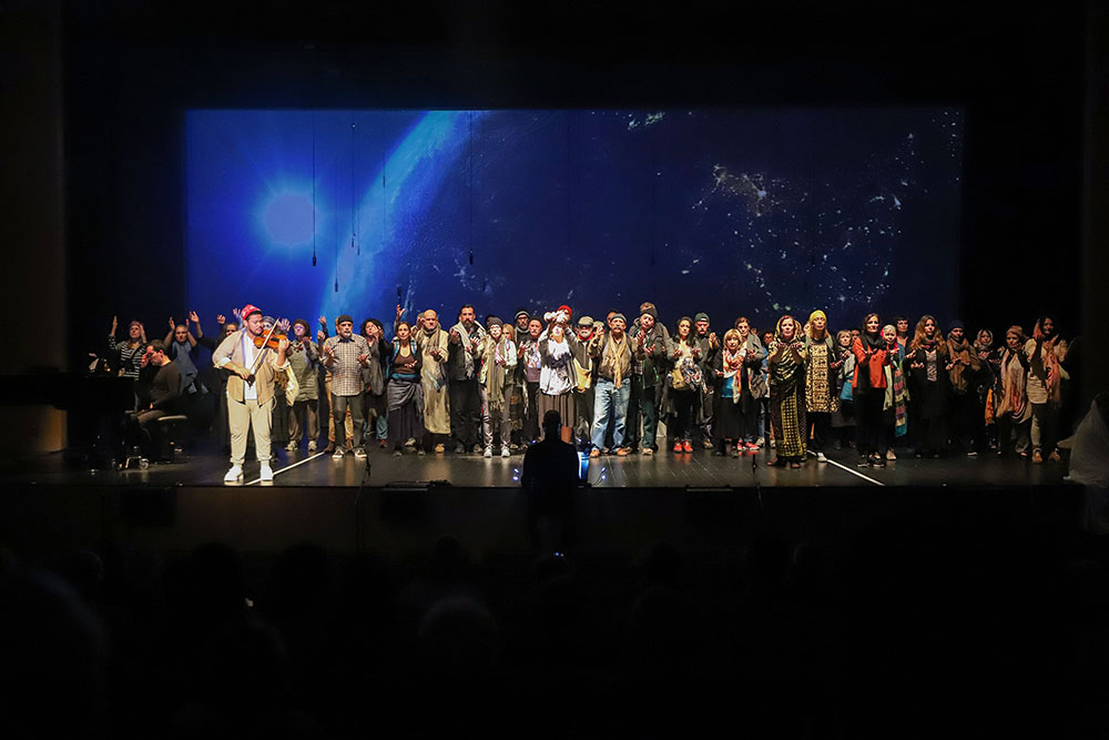 "Migrantes". Festival Setúbal Voz. Coro Setúbal Voz e Atelier de Ópera de Setúbal.