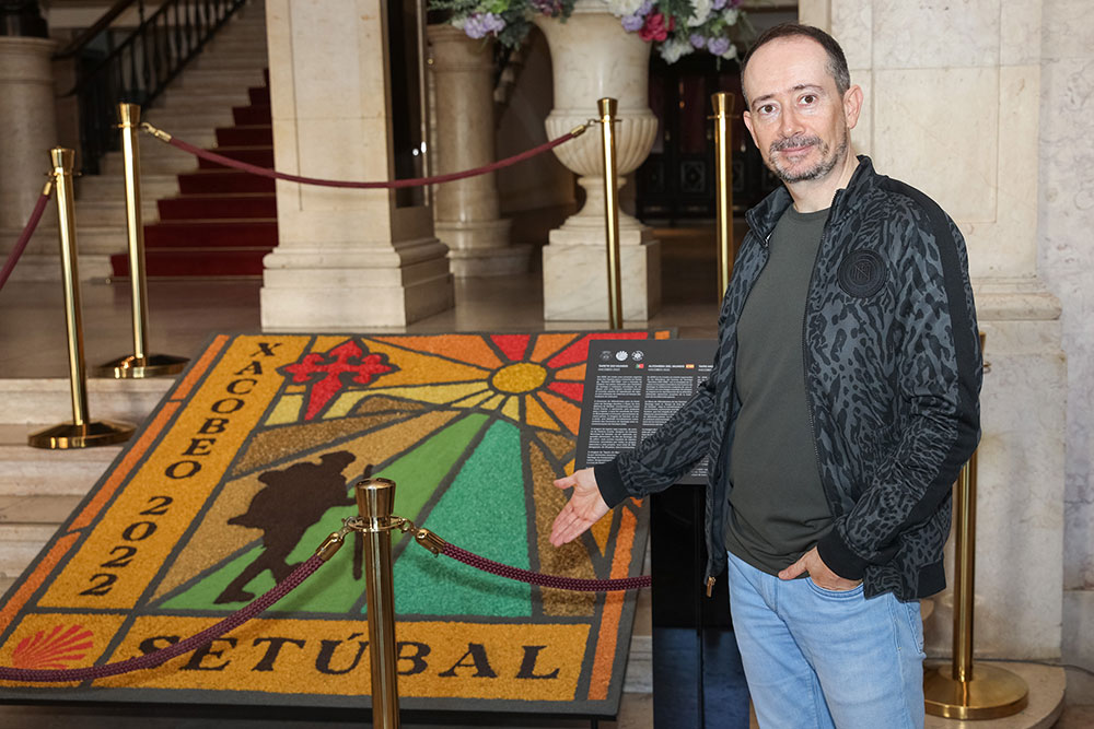 António Cunha, autor do desenho do Tapete do Mundo Xacobeo 2022