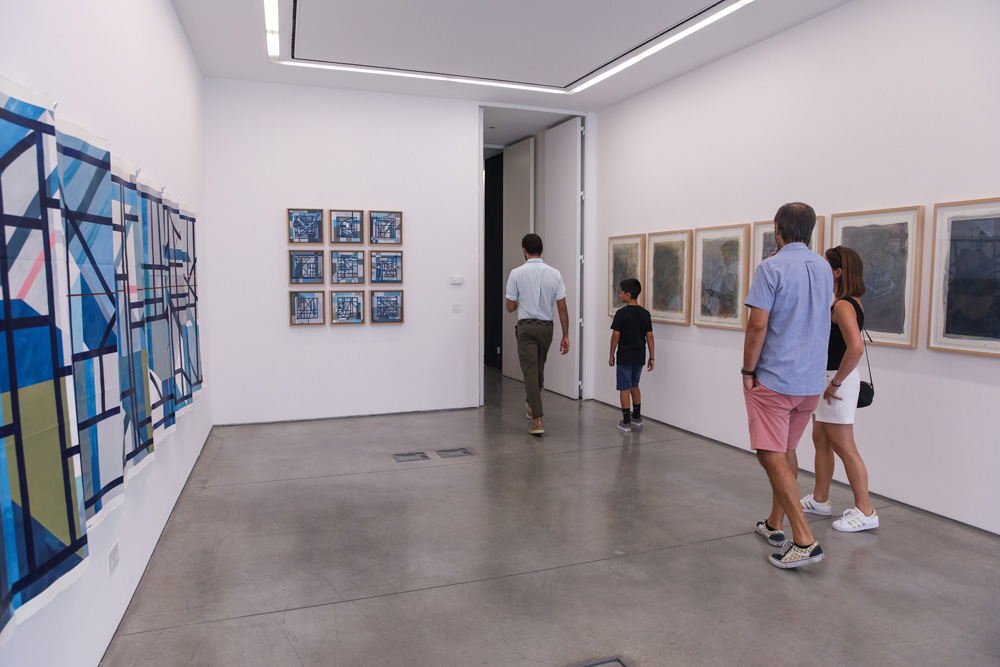 Pedro Besugo expõe 'Blue Grid' na Casa da Cultura