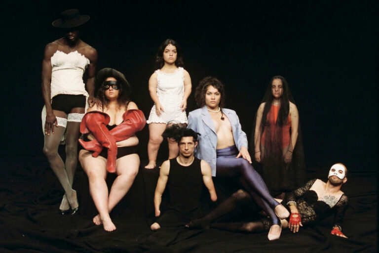 Corpo Clandestino - Victor Hugo Pontes