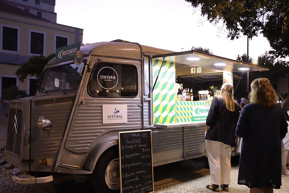 Street Food Portugal Tour - Largo José Afonso