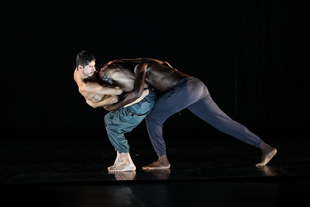 "Corpo Clandestino" dançou no Fórum Municipal Luísa Todi