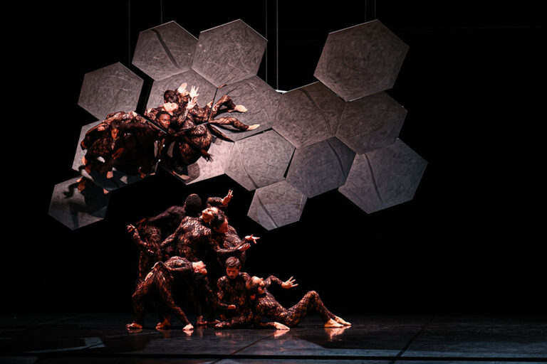 "Corpo Clandestino" dançou no Fórum Municipal Luísa Todi