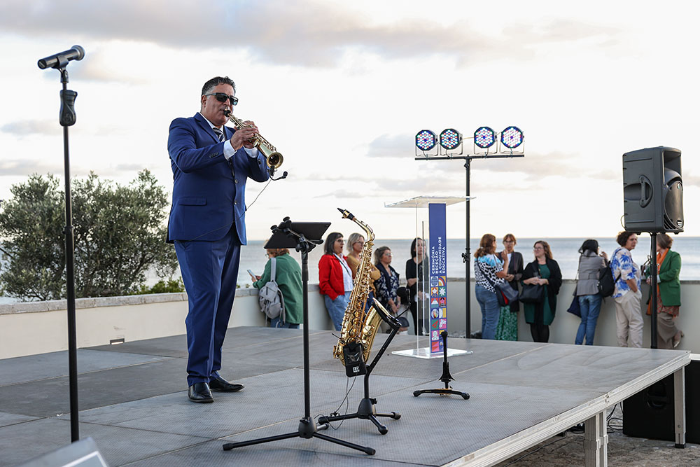 Receção à comunidade educativa, no Forte de Albarquel.