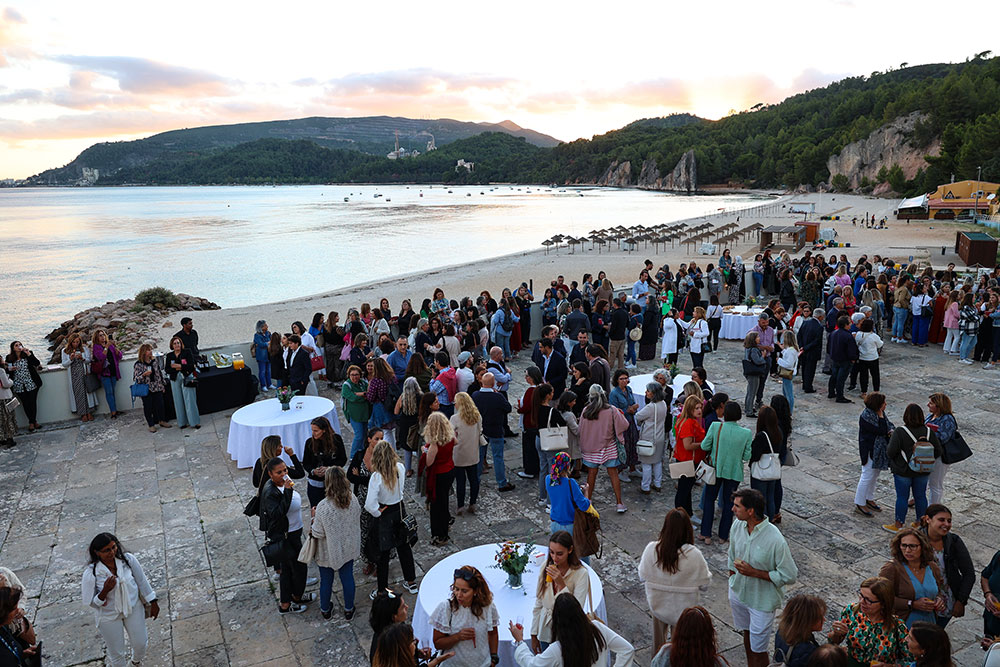 Receção à comunidade educativa, no Forte de Albarquel.