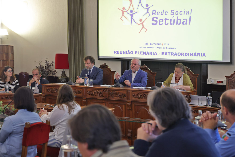 CLASS - Conselho Local de Ação Social de Setúbal -reunião extraordinária - análise da situação social e económica do concelho