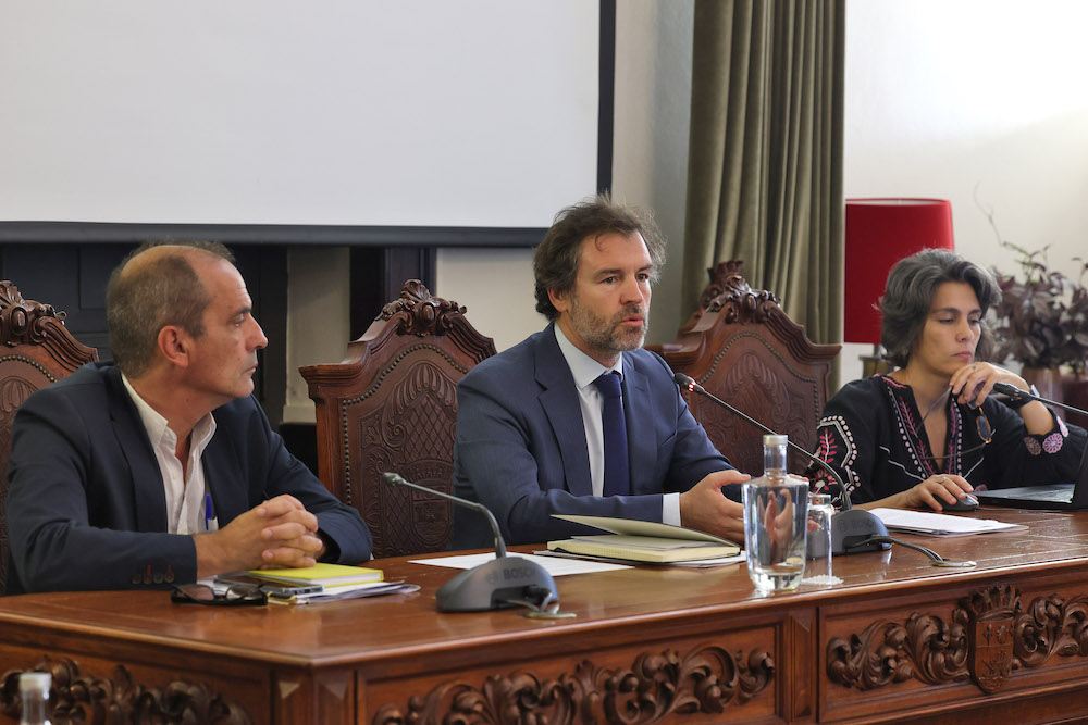 CLASS - Conselho Local de Ação Social de Setúbal -reunião extraordinária - análise da situação social e económica do concelho